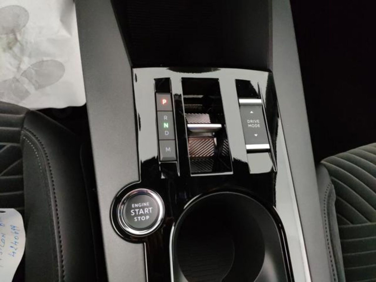 Lancia Ypsilon 1.2 mhev Edizione Limitata Cassina e-dct (16)