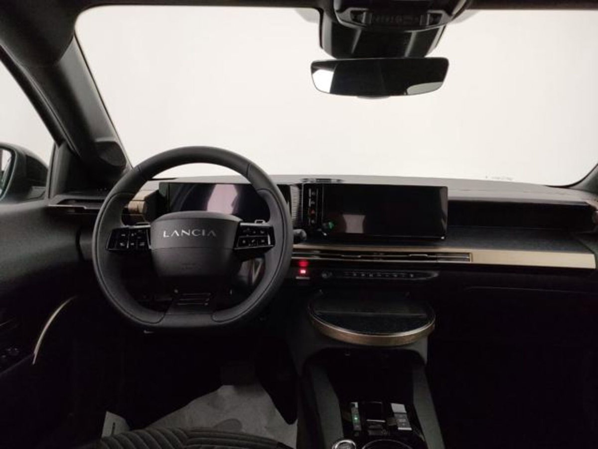 Lancia Ypsilon 1.2 mhev Edizione Limitata Cassina e-dct (7)
