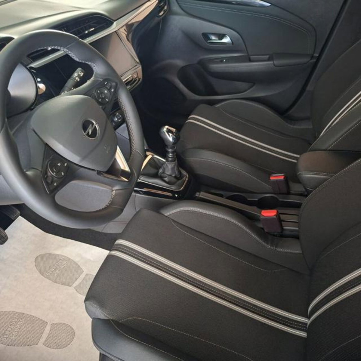 Opel Corsa 1.2 100 CV GS Line + (3)