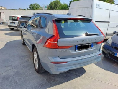Volvo XC60 B4 (d) AWD Geartronic Momentum N1 (2)