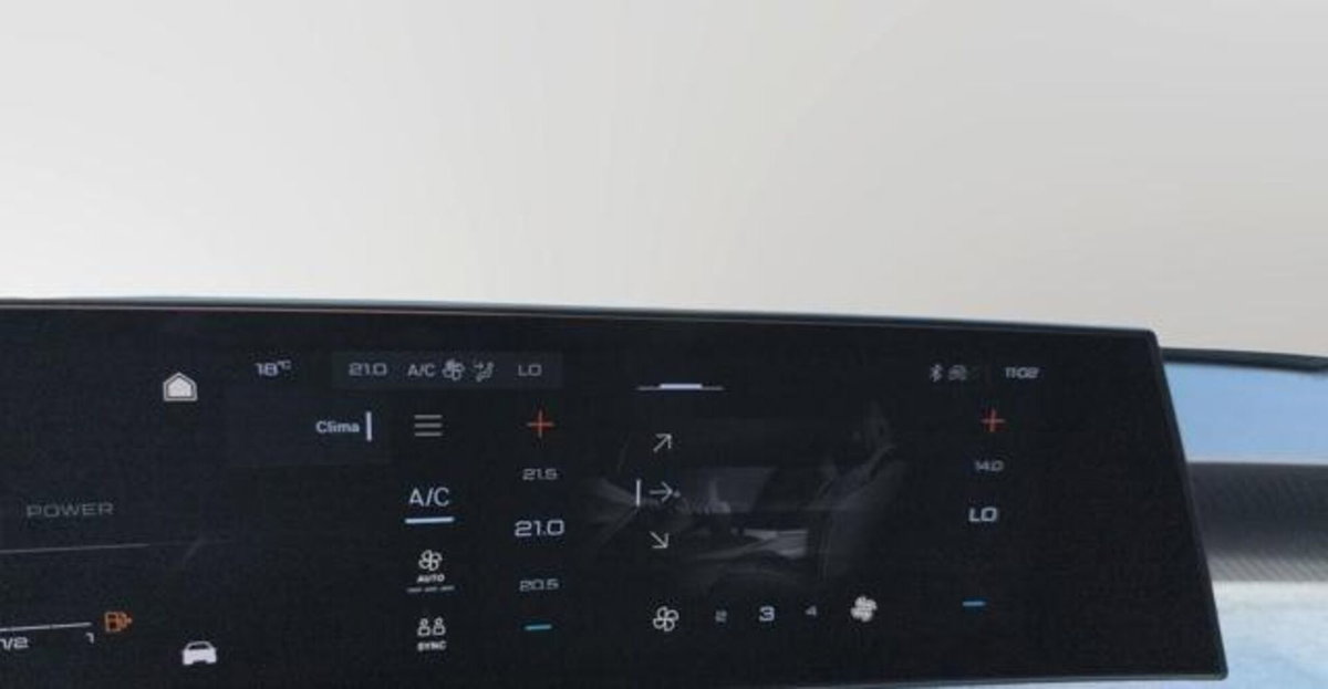 Peugeot 3008 1.2 hybrid Allure 145cv e-dcs6 (11)