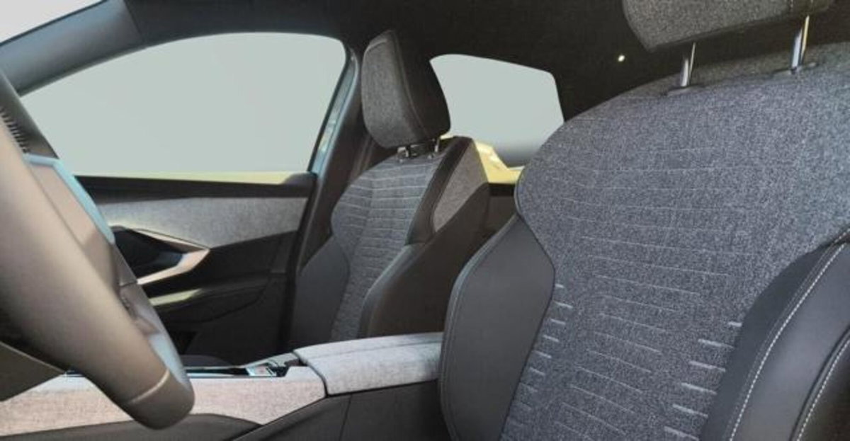 Peugeot 3008 1.2 hybrid Allure 145cv e-dcs6 (6)