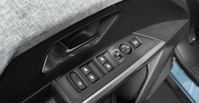 Peugeot 3008 1.2 hybrid Allure 145cv e-dcs6 (8)