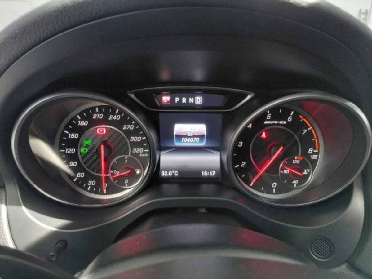 Mercedes-Benz CLA Shooting Brake 45 AMG 4Matic (20)