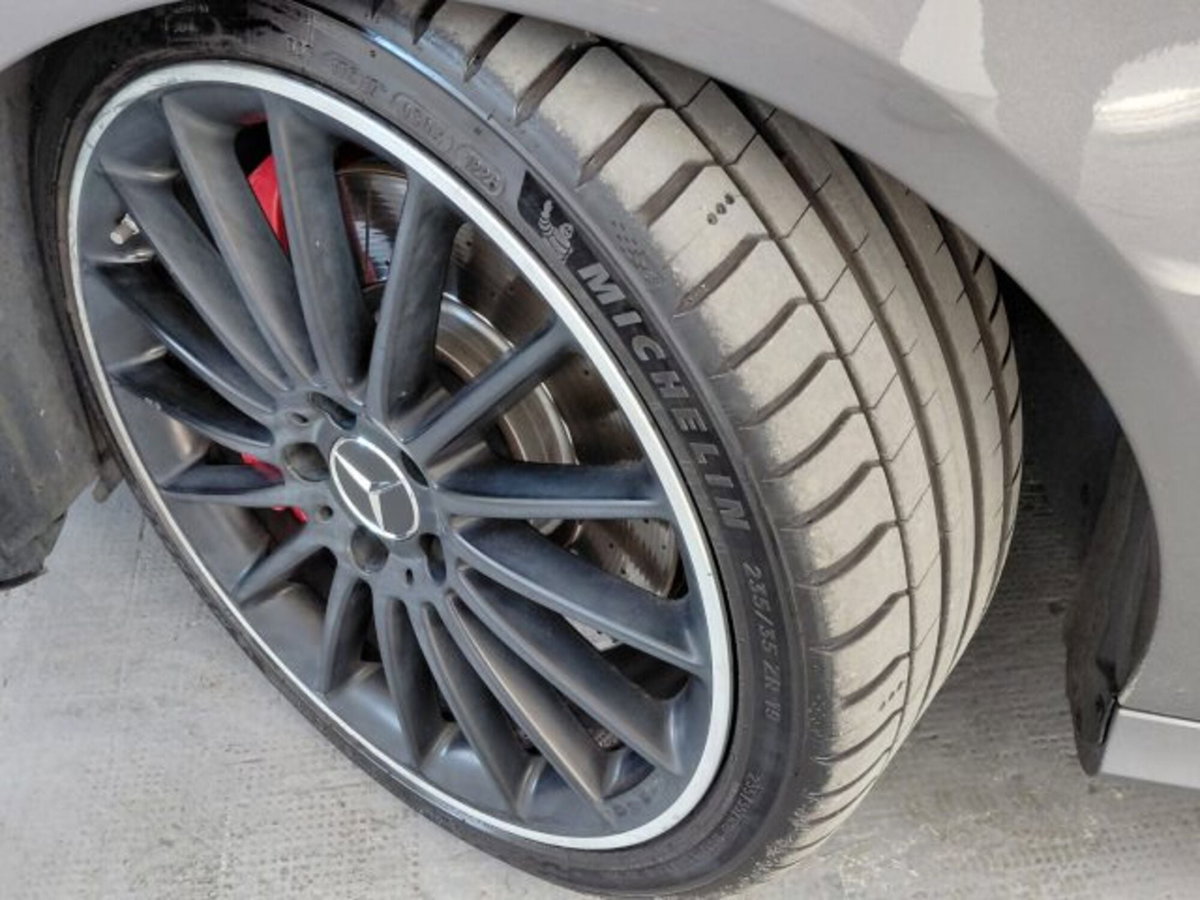 Mercedes-Benz CLA Shooting Brake 45 AMG 4Matic (8)