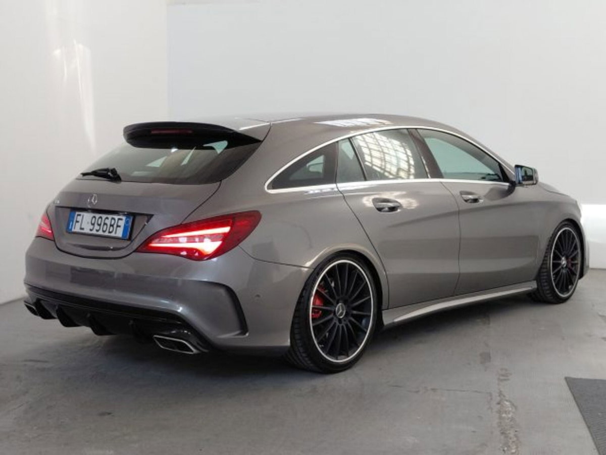 Mercedes-Benz CLA Shooting Brake 45 AMG 4Matic (9)