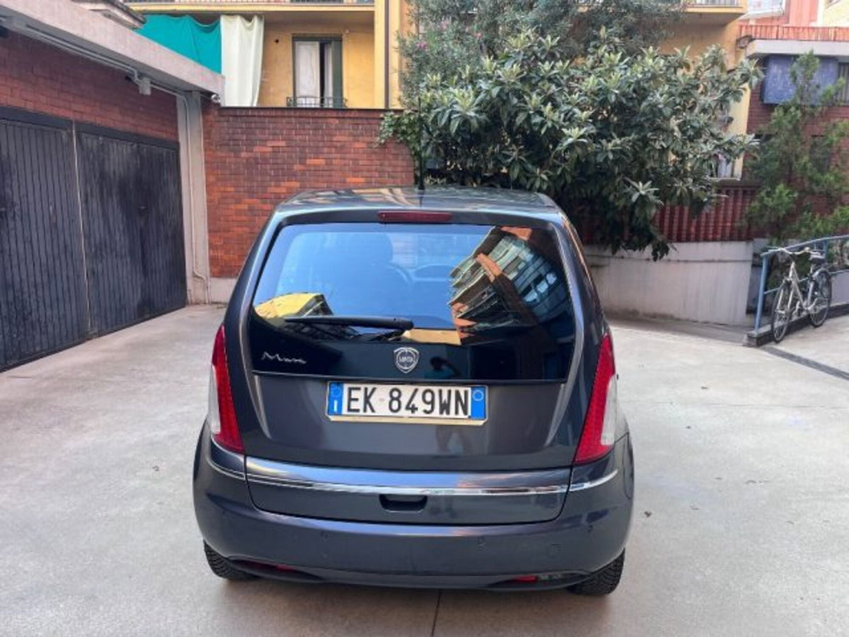 Lancia Musa 1.3 Mjt 95 CV 5th Avenue (9)