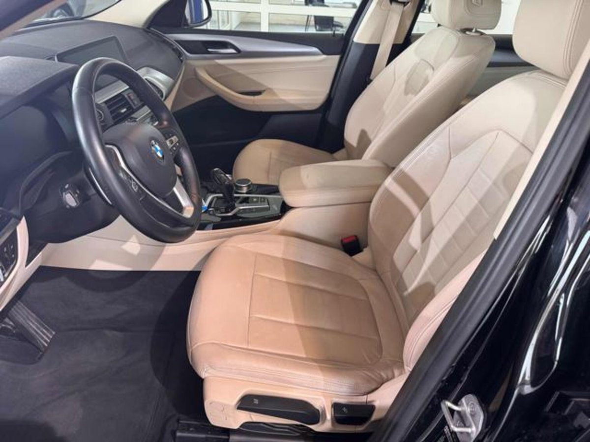 BMW X4 xDrive20i xLine (14)