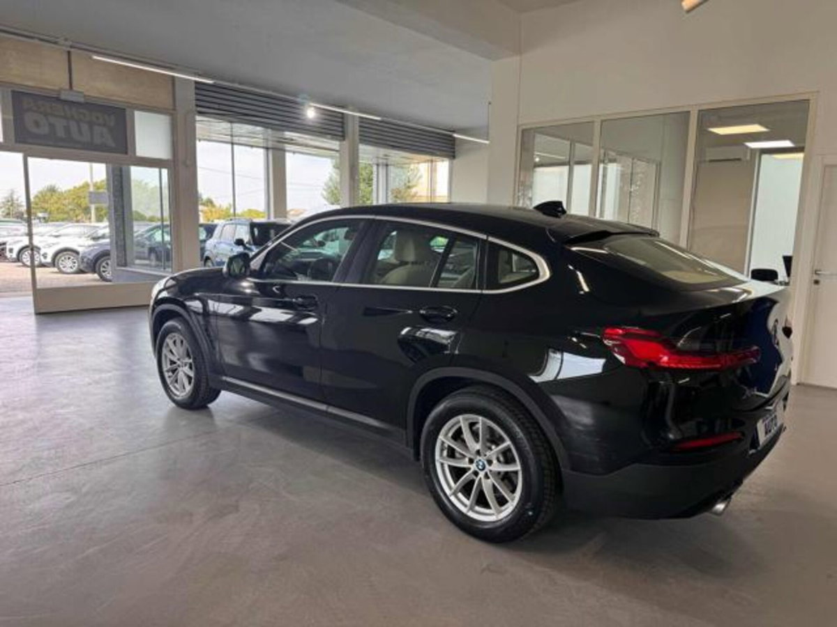 BMW X4 xDrive20i xLine (5)