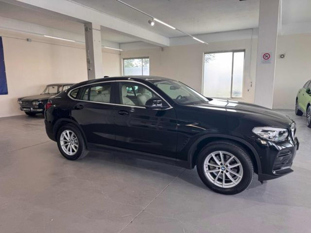 BMW X4 xDrive20i xLine (7)