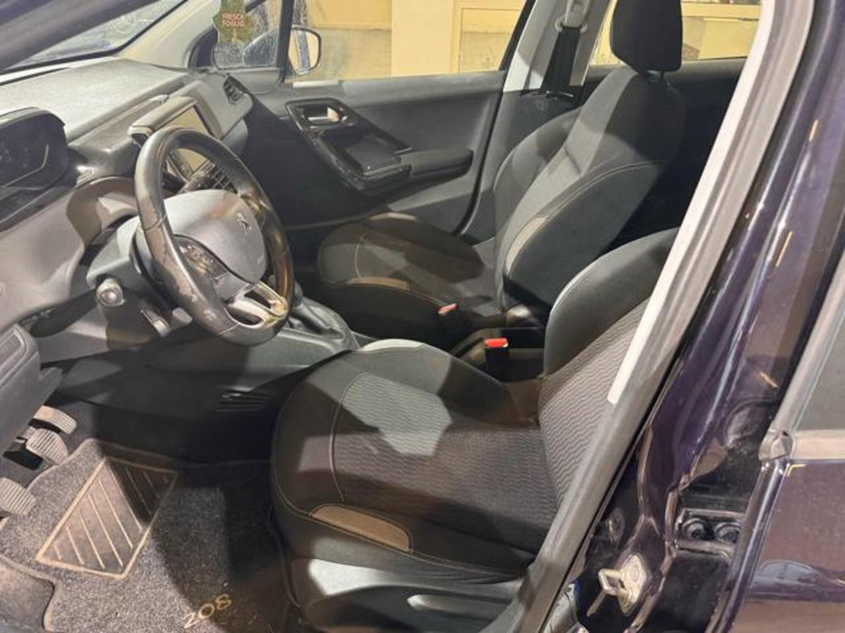 Peugeot 208 75 5 porte Active (14)