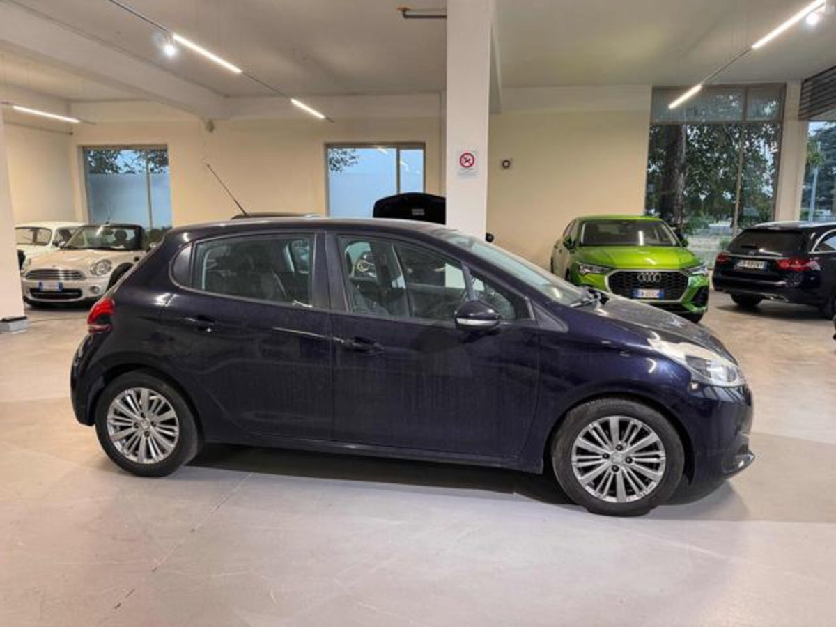 Peugeot 208 75 5 porte Active (8)