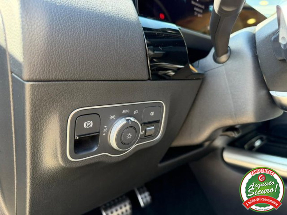 Mercedes-Benz GLA SUV 180 d Automatic Premium (12)