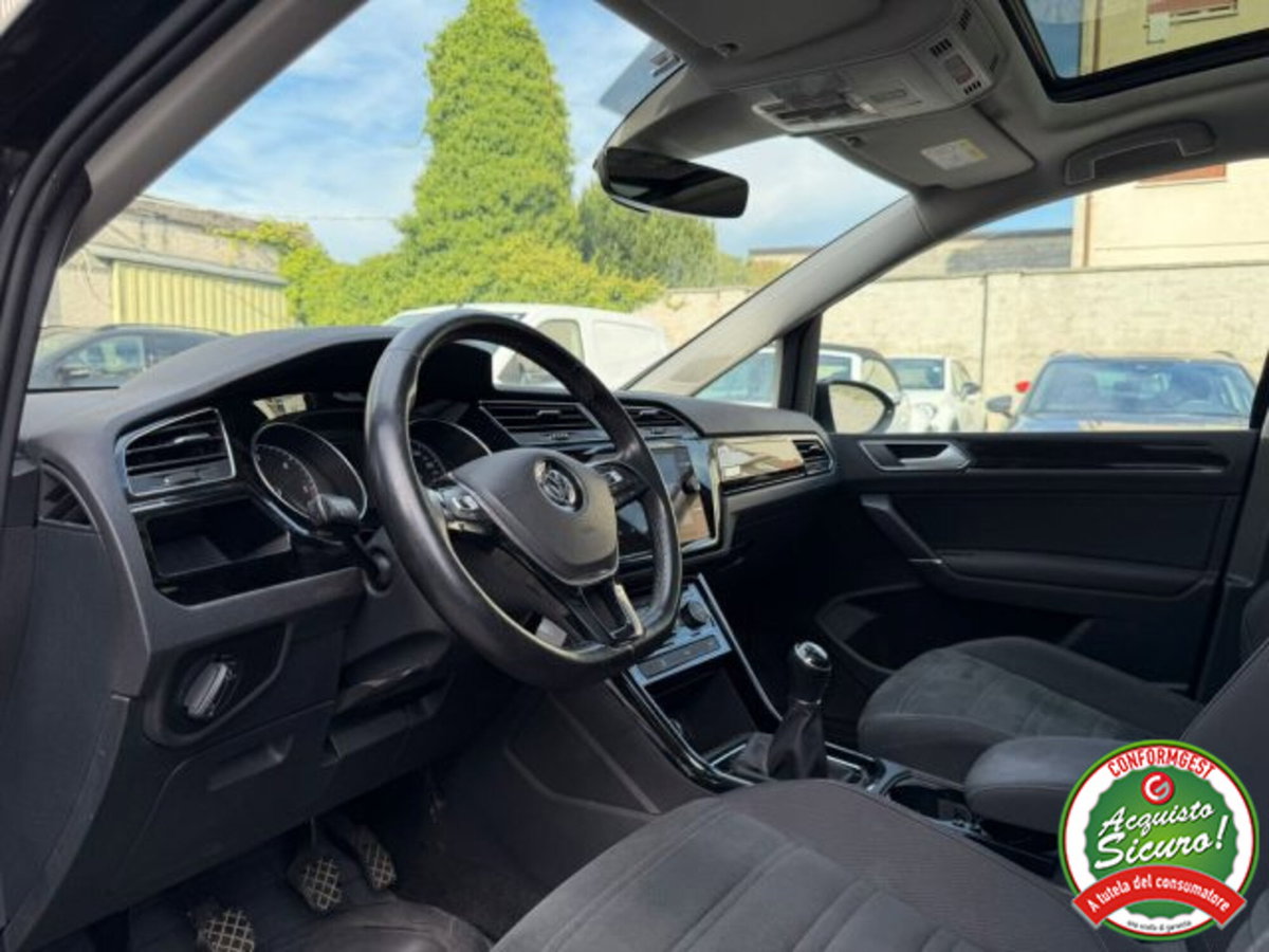 Volkswagen Touran 1.6 TDI 115 CV SCR DSG Highline BlueMotion Tech. (13)