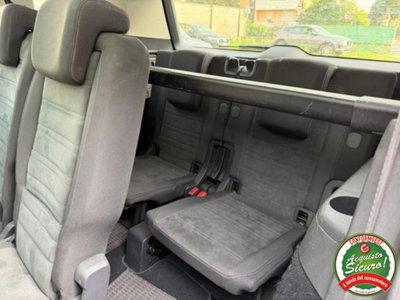 Volkswagen Touran 1.6 TDI 115 CV SCR DSG Highline BlueMotion Tech. (7)