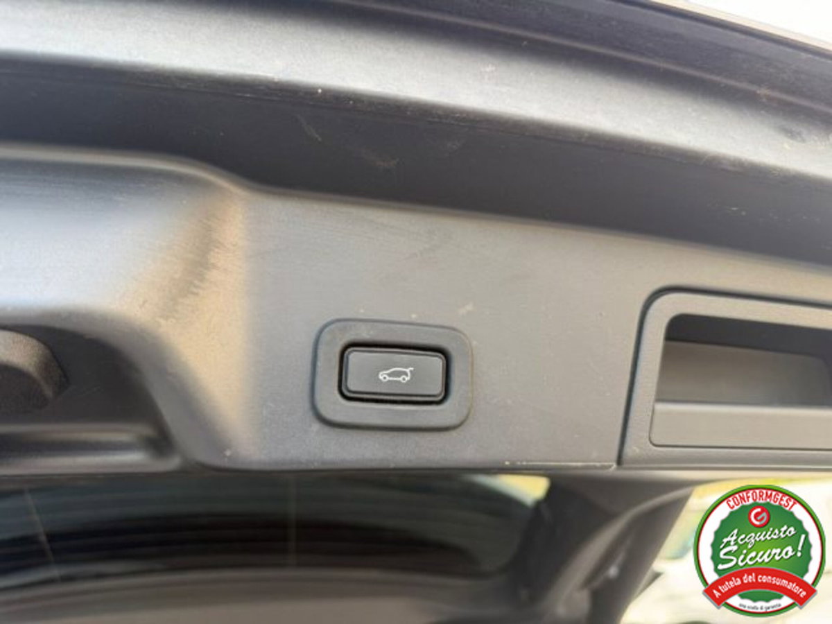 Land Rover Range Rover Evoque 2.0D I4-L.Flw 150 CV (5)