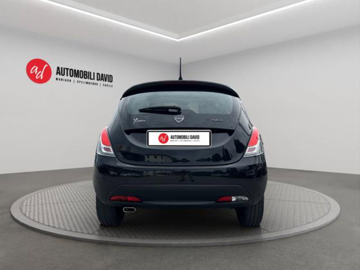 Lancia Ypsilon 1.0 FireFly 5 porte S&S Hybrid Ecochic Gold (6)