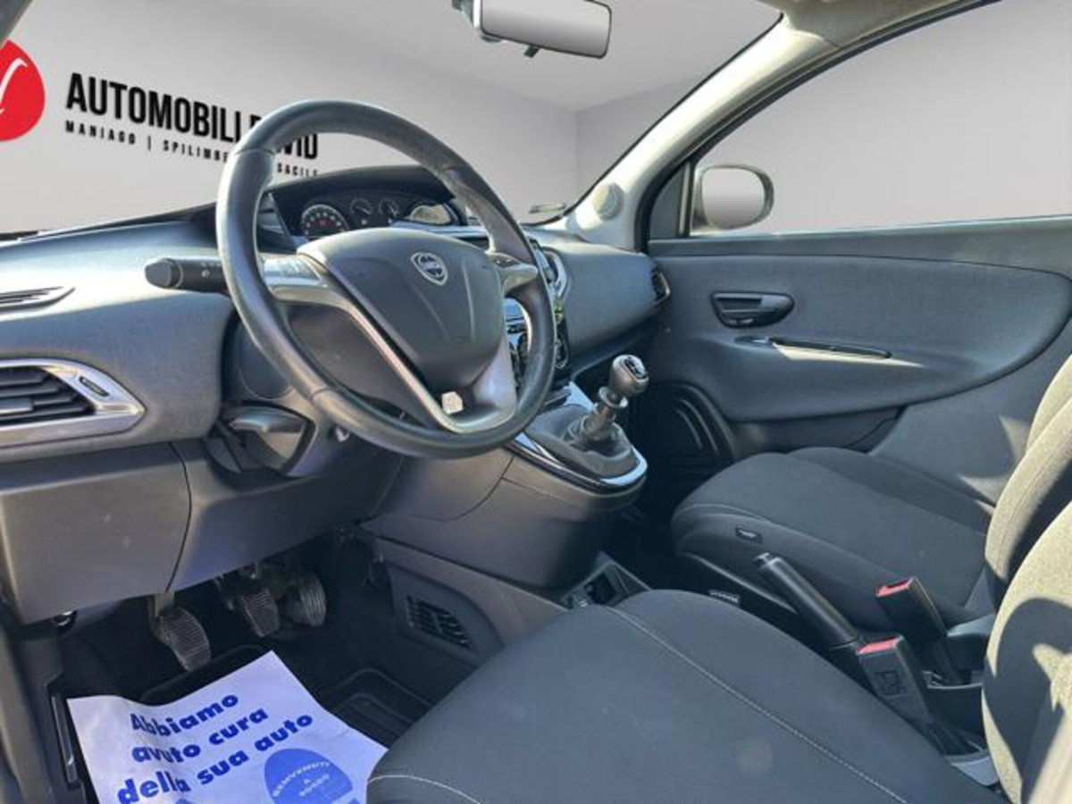 Lancia Ypsilon 1.0 FireFly 5 porte S&S Hybrid Ecochic Gold (7)