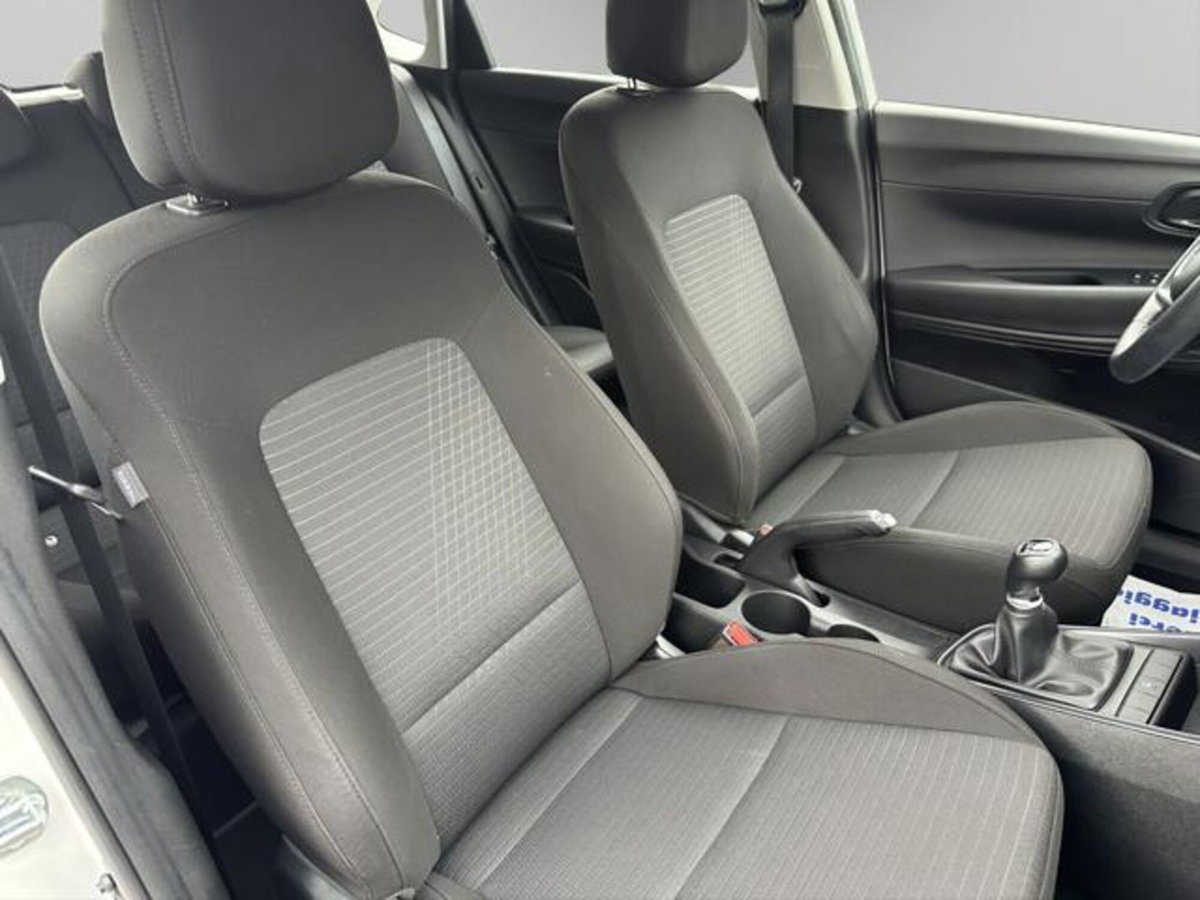 Hyundai i20 1.2 MPI MT ConnectLine (16)