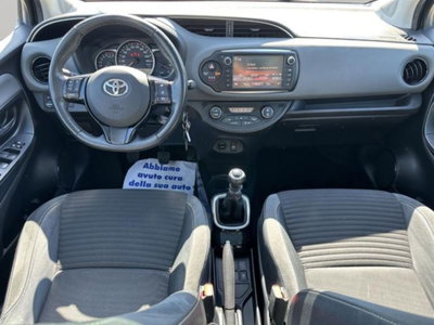 Toyota Yaris 1.3 5 porte Lounge (15)