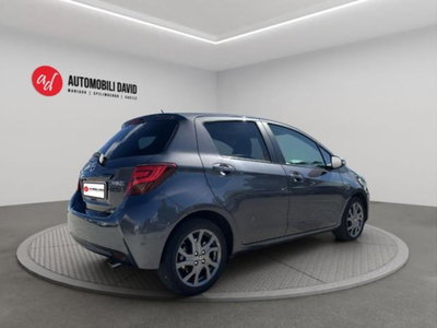 Toyota Yaris 1.3 5 porte Lounge (4)