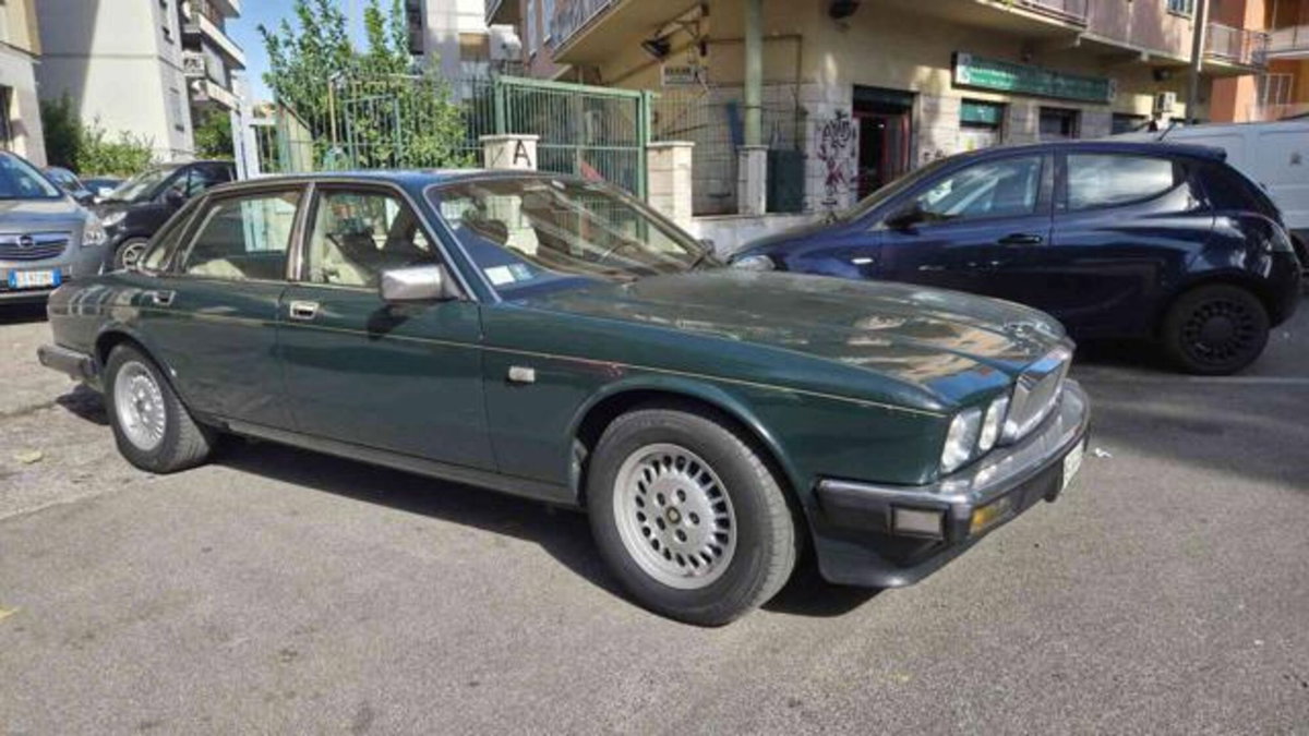 Jaguar XJ6 3.6 (3)