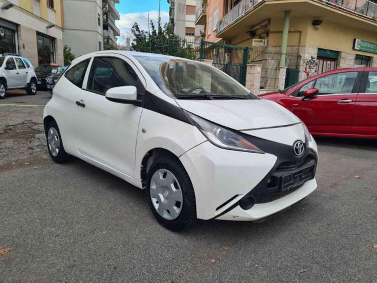 Toyota Aygo 1.0 VVT-i 69 CV 3 porte x-wave