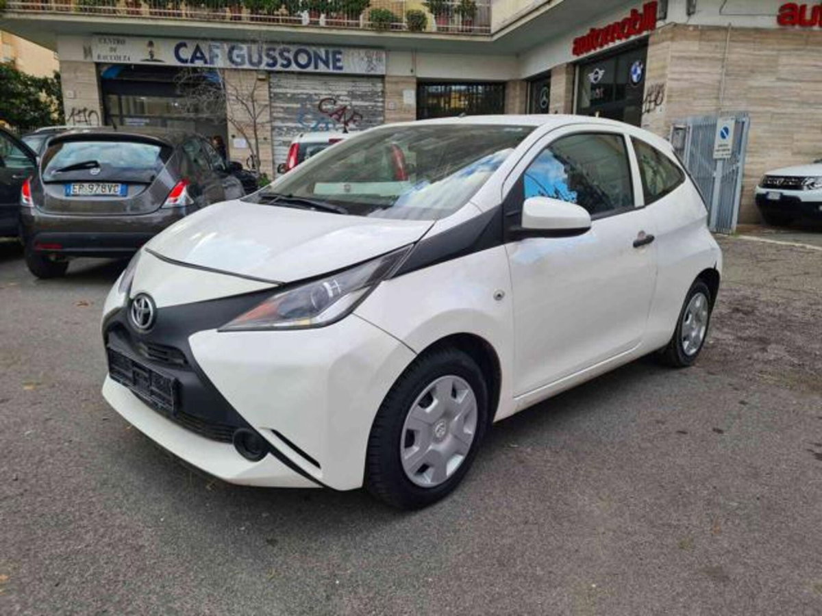 Toyota Aygo 1.0 VVT-i 69 CV 3 porte x-wave (3)