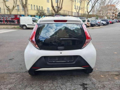 Toyota Aygo 1.0 VVT-i 69 CV 3 porte x-wave (6)