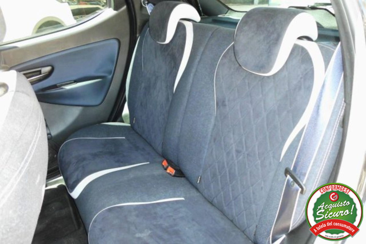 Lancia Ypsilon 1.2 69 CV 5 porte Gold (12)