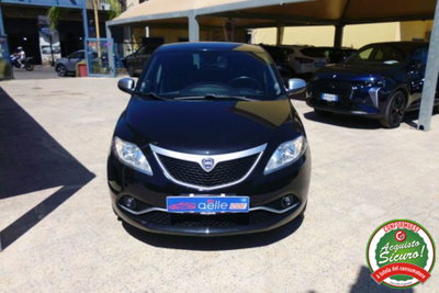 Lancia Ypsilon 1.2 69 CV 5 porte Gold (2)