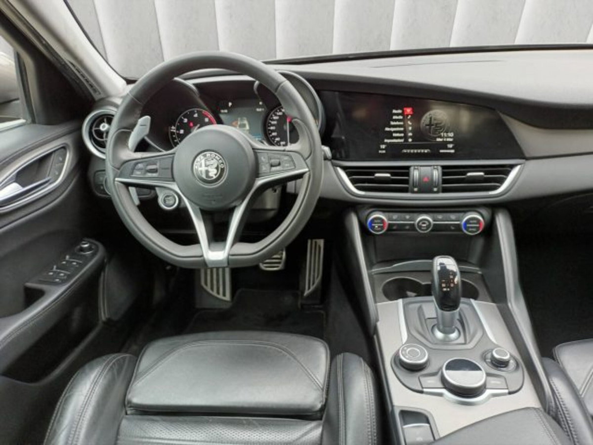 Alfa Romeo Giulia 2.2 Turbodiesel 210 CV AT8 AWD Q4 Veloce (11)