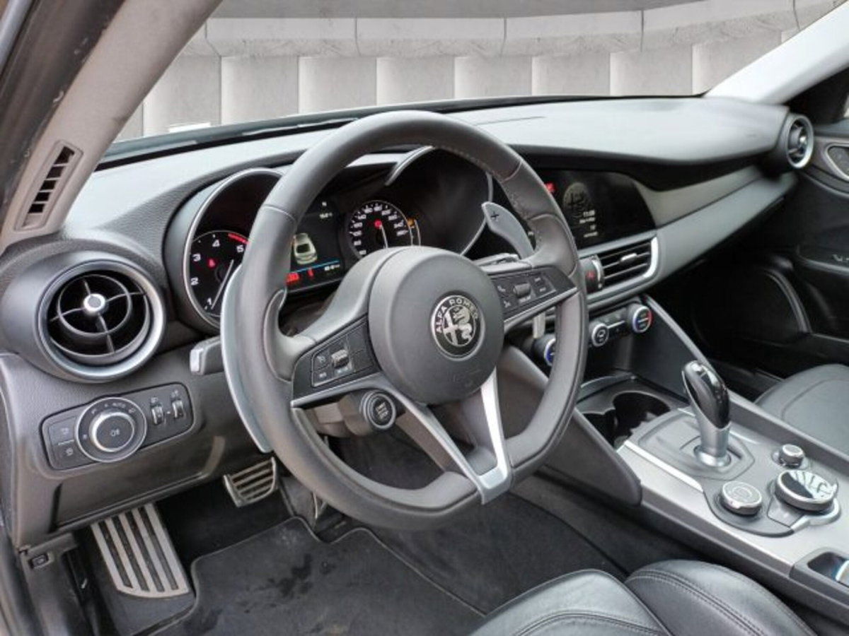 Alfa Romeo Giulia 2.2 Turbodiesel 210 CV AT8 AWD Q4 Veloce (12)