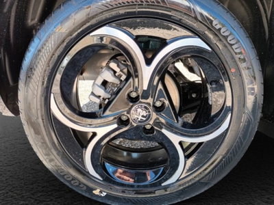 Alfa Romeo Junior elettrica Ti 156cv (20)