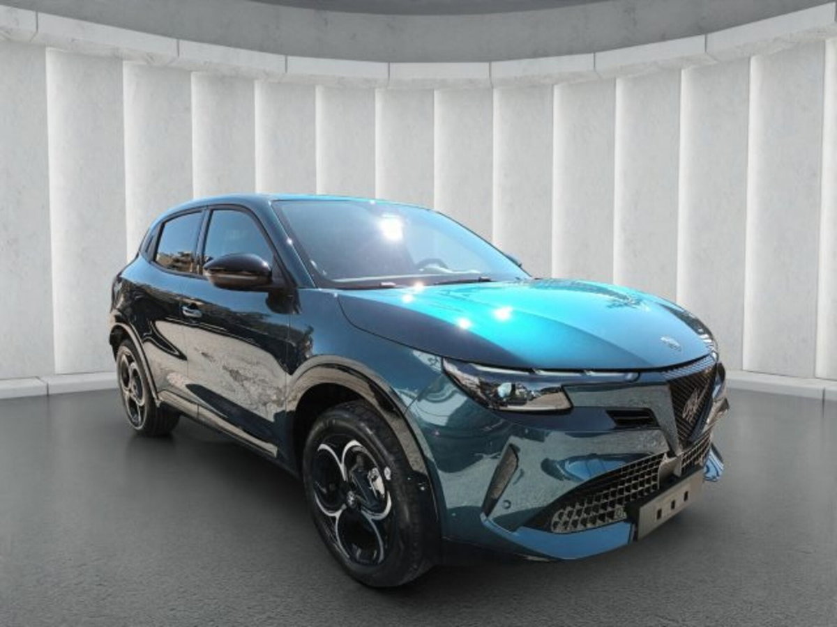 Alfa Romeo Junior elettrica Ti 156cv (4)