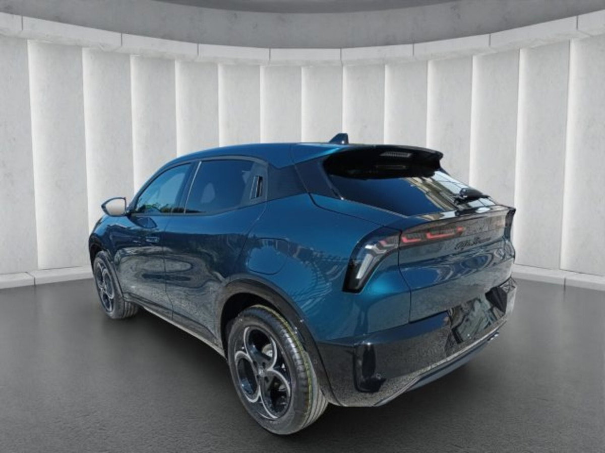 Alfa Romeo Junior elettrica Ti 156cv (5)