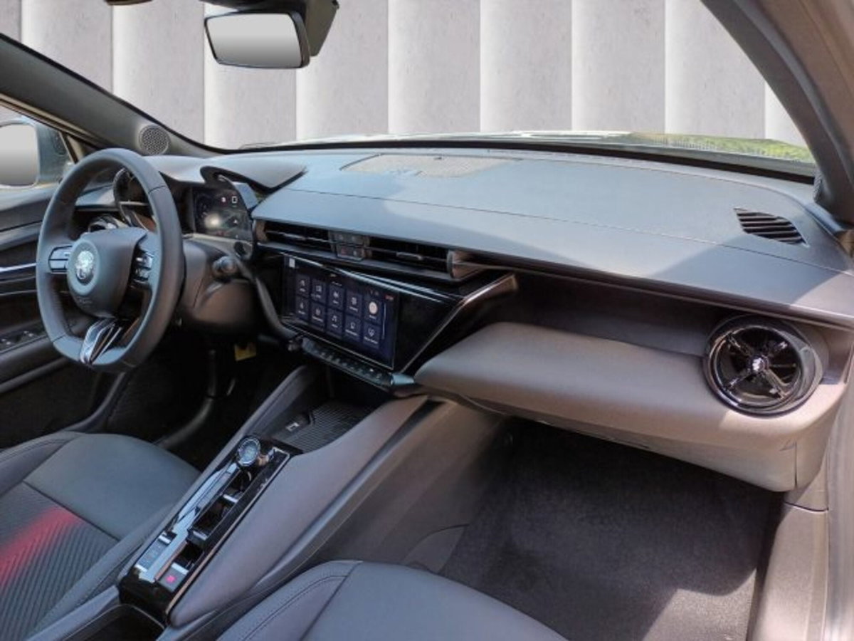 Alfa Romeo Junior elettrica Speciale 156cv (12)