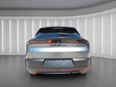 Alfa Romeo Junior elettrica Speciale 156cv (6)