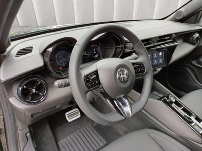 Alfa Romeo Junior elettrica Ti 156cv (14)