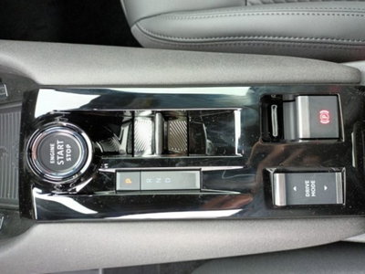 Alfa Romeo Junior elettrica Ti 156cv (17)