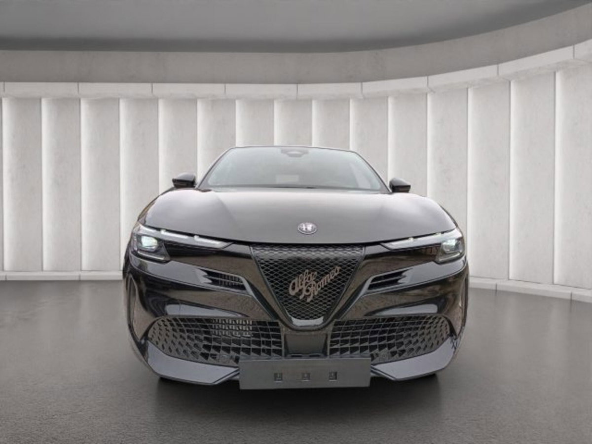 Alfa Romeo Junior elettrica Ti 156cv (3)