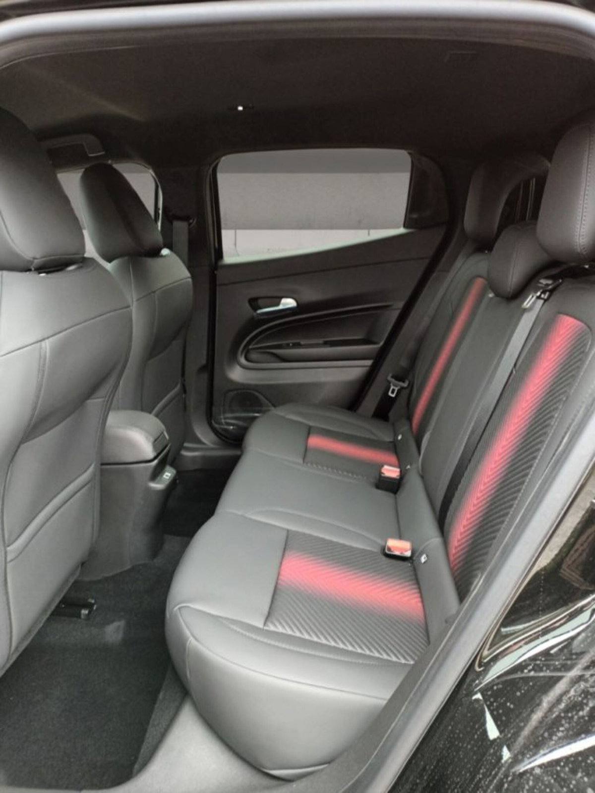 Alfa Romeo Junior elettrica Ti 156cv (9)
