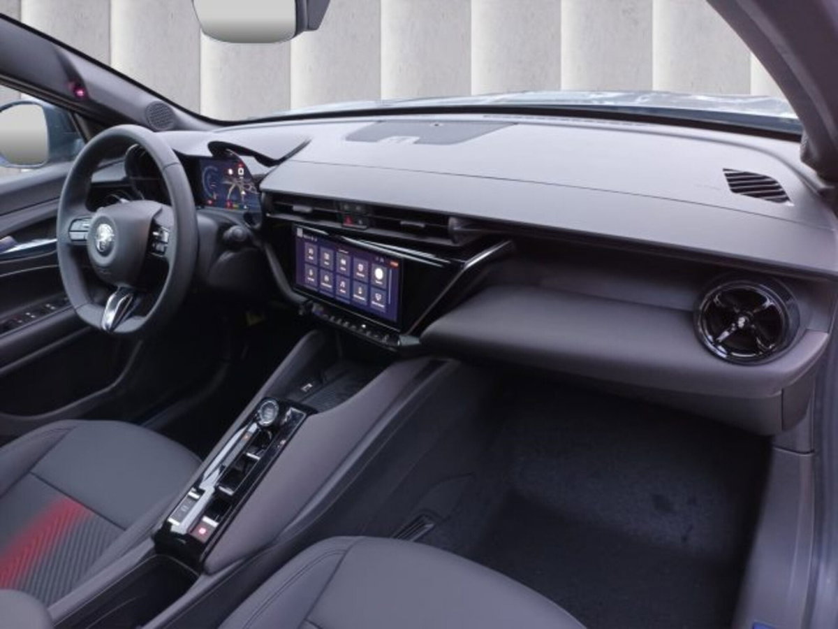 Alfa Romeo Junior elettrica Ti 156cv (12)
