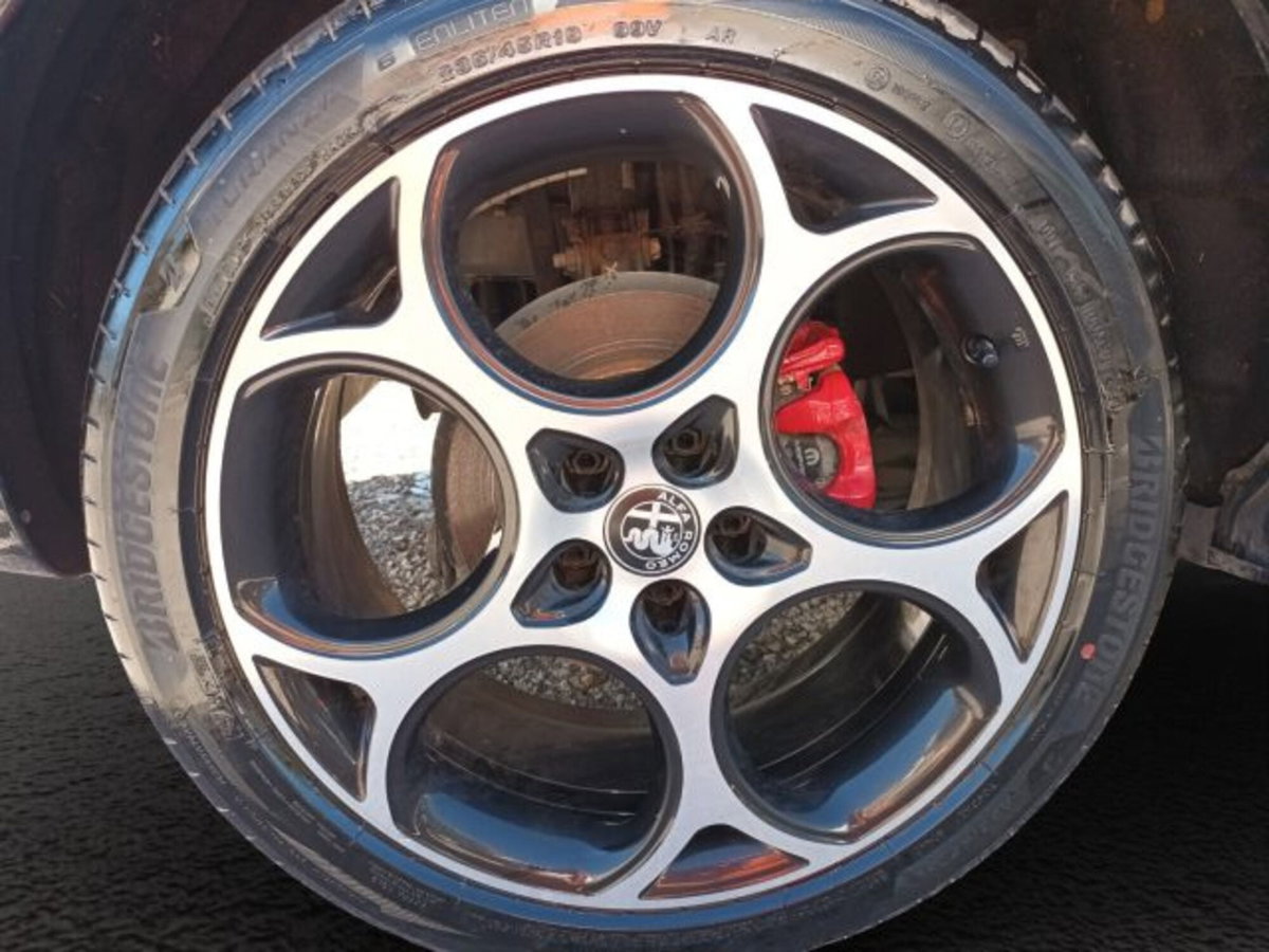 Alfa Romeo Tonale 1.5 hybrid Veloce 160cv tct7 (18)