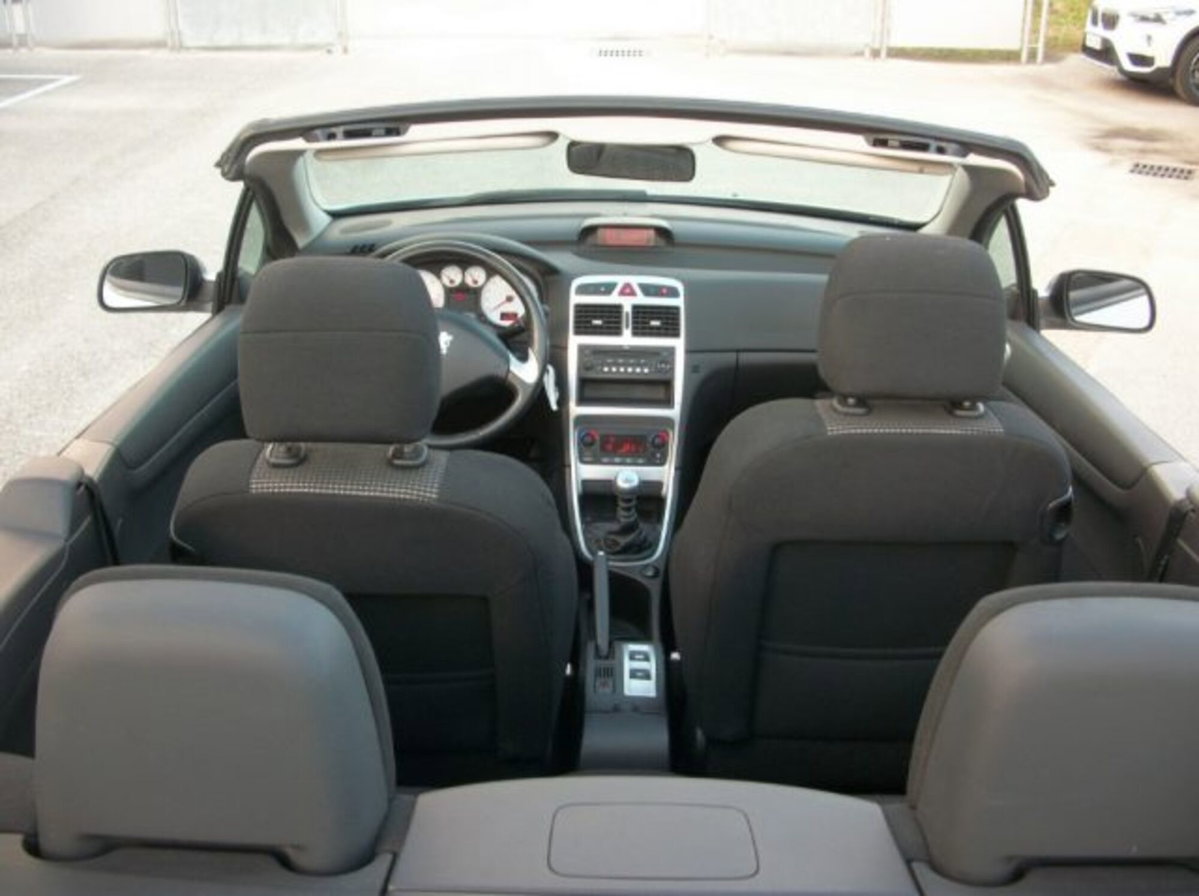 Peugeot 307 Cabrio HDi FAP CC Tecno (6)