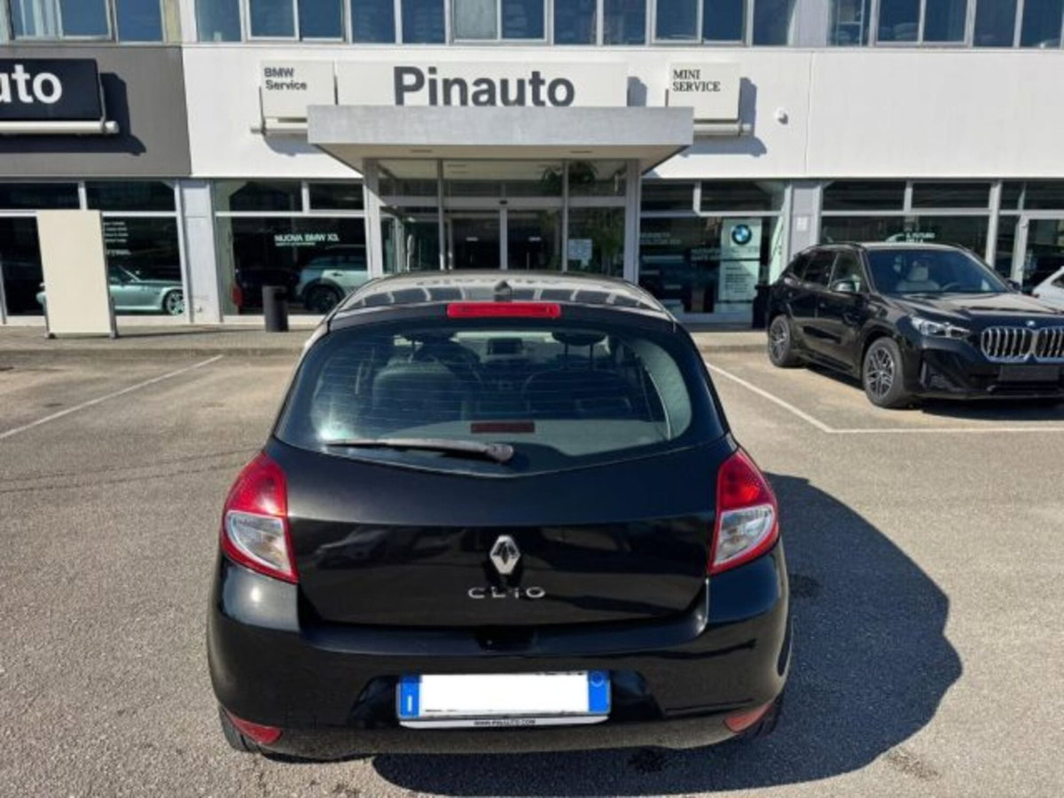 Renault Clio 1.5 dCi 105CV 5 porte Luxe (6)