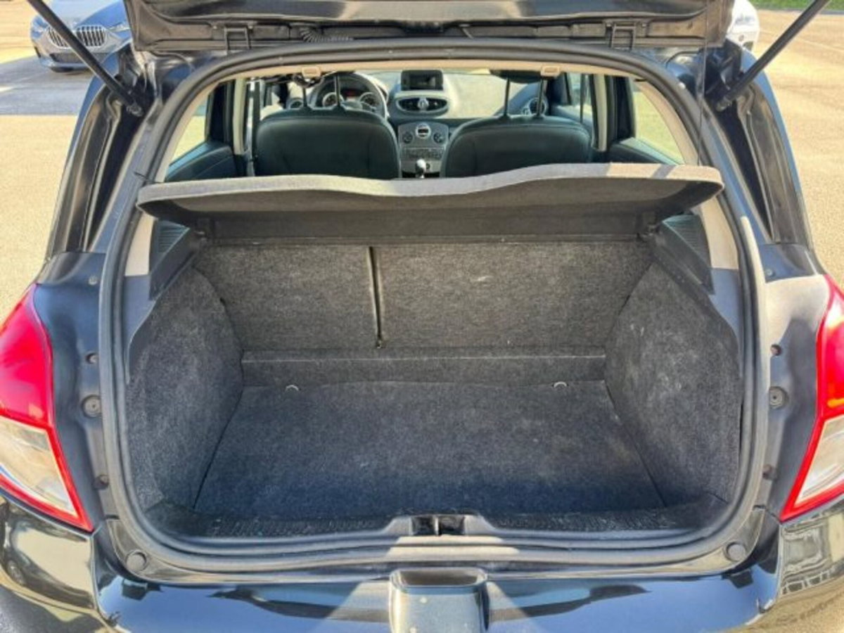 Renault Clio 1.5 dCi 105CV 5 porte Luxe (7)