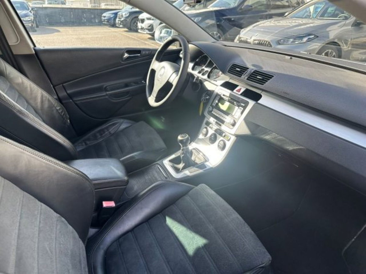 Volkswagen Passat Variant 2.0 TDI 170CV DPF Highline (10)