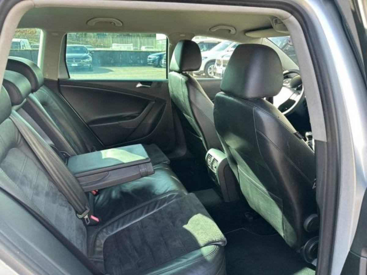 Volkswagen Passat Variant 2.0 TDI 170CV DPF Highline (12)