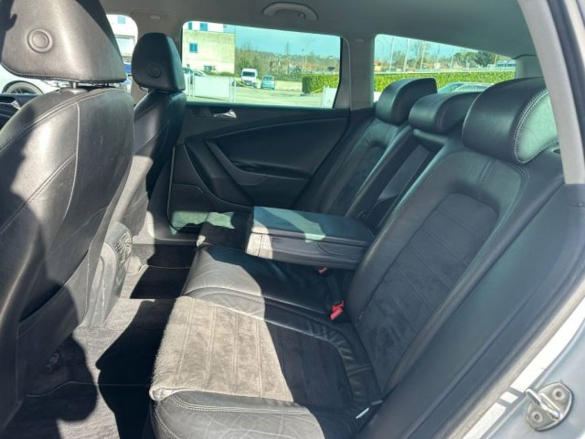 Volkswagen Passat Variant 2.0 TDI 170CV DPF Highline (13)